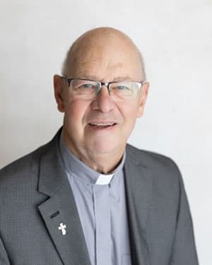 Dean Paul Koch Headshot